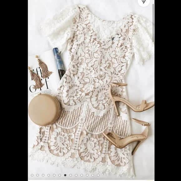 Lulus XS Pearson White Lace Short Sleeve Dress